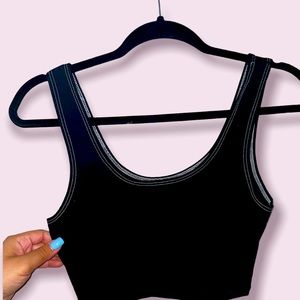 Black cropped tank